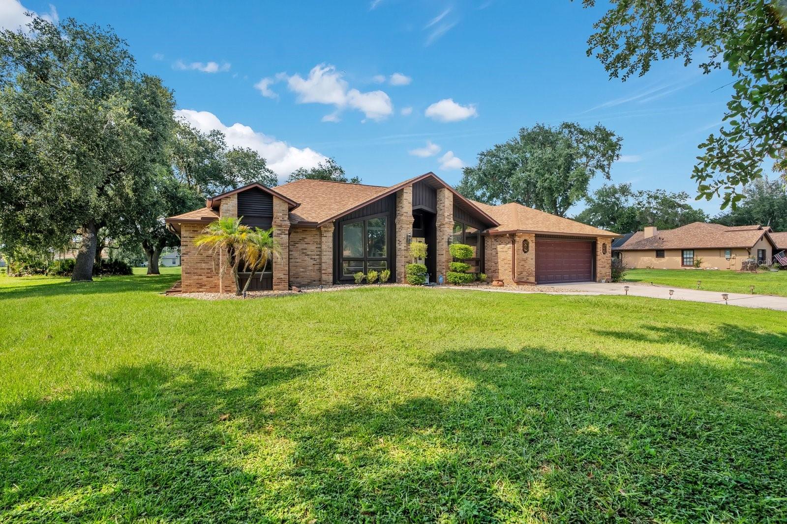 3251 Pinewood Ct Property Photo 2