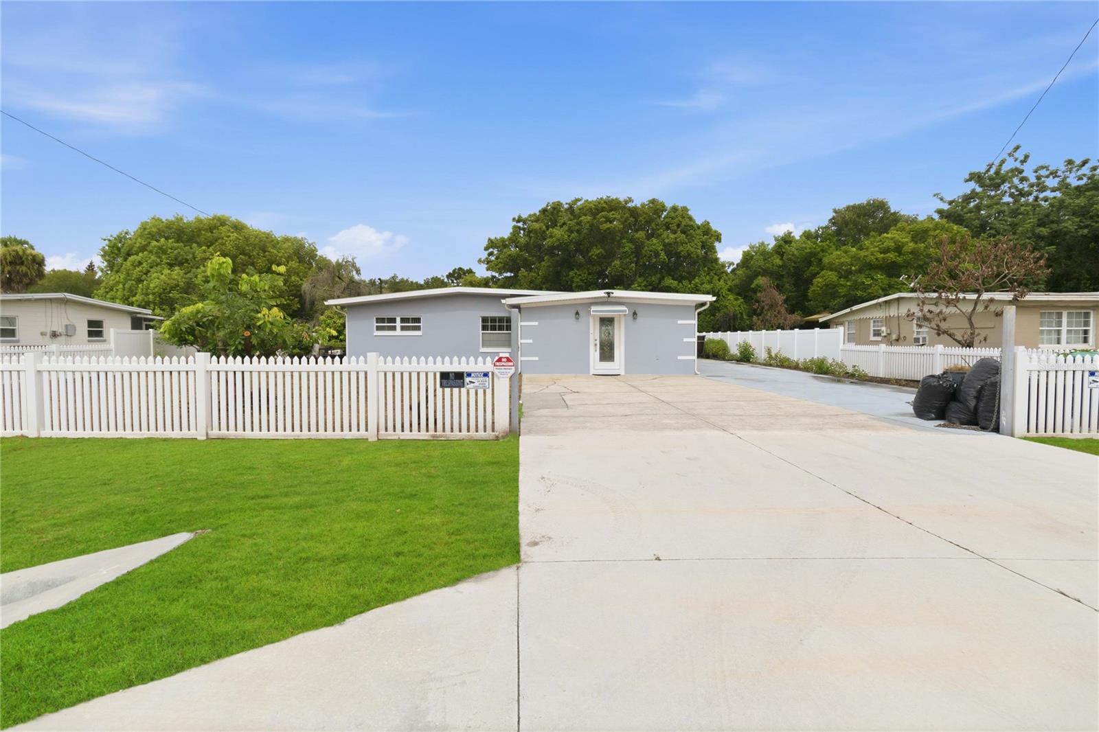 8304 Dot Ln Property Photo 2