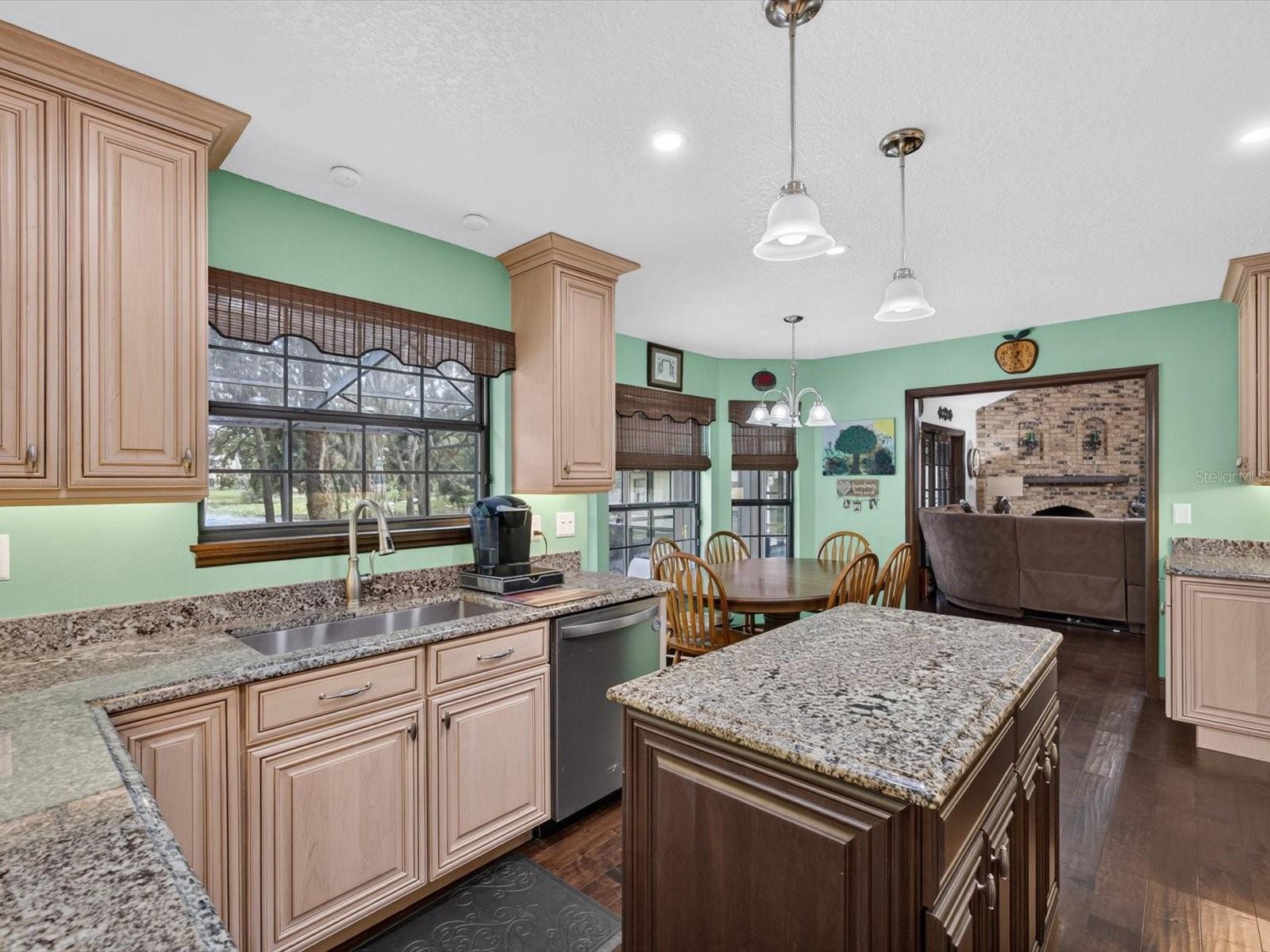 671 Quietwater Cv Property Photo 30