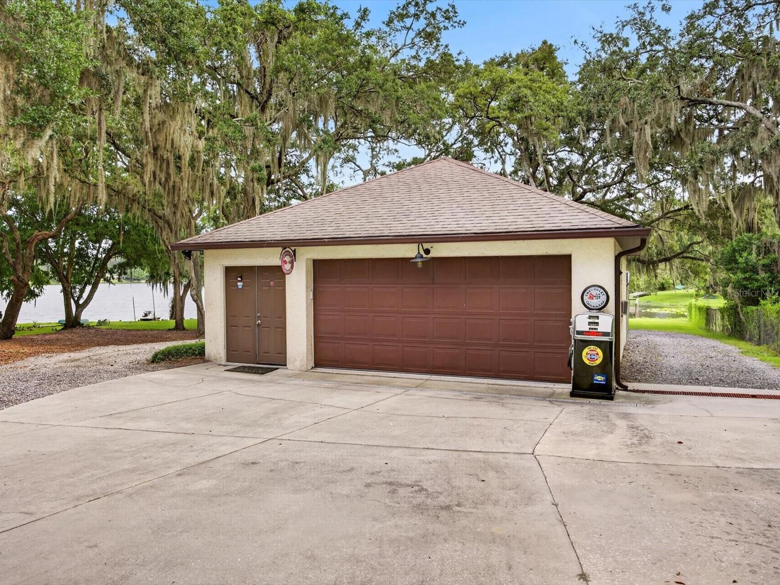 671 Quietwater Cv Property Photo 55