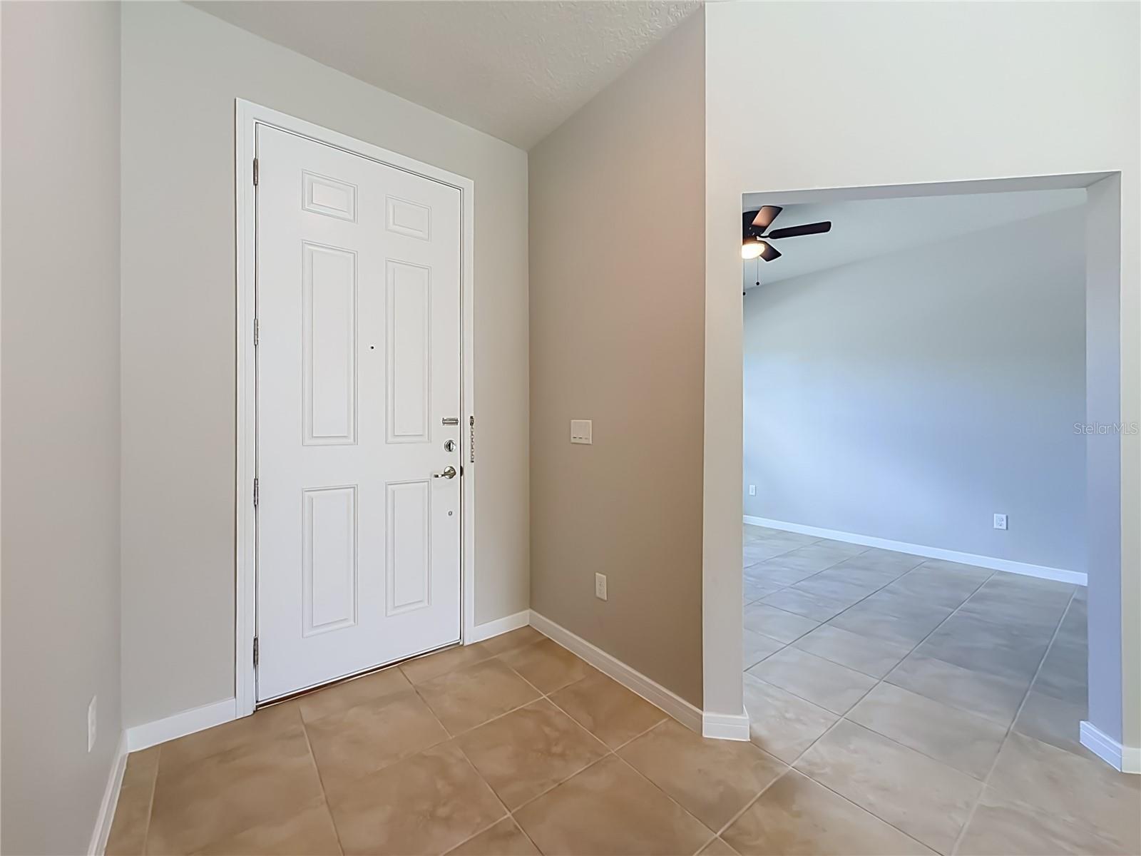 5729 Wooden Pine Dr Property Photo 5