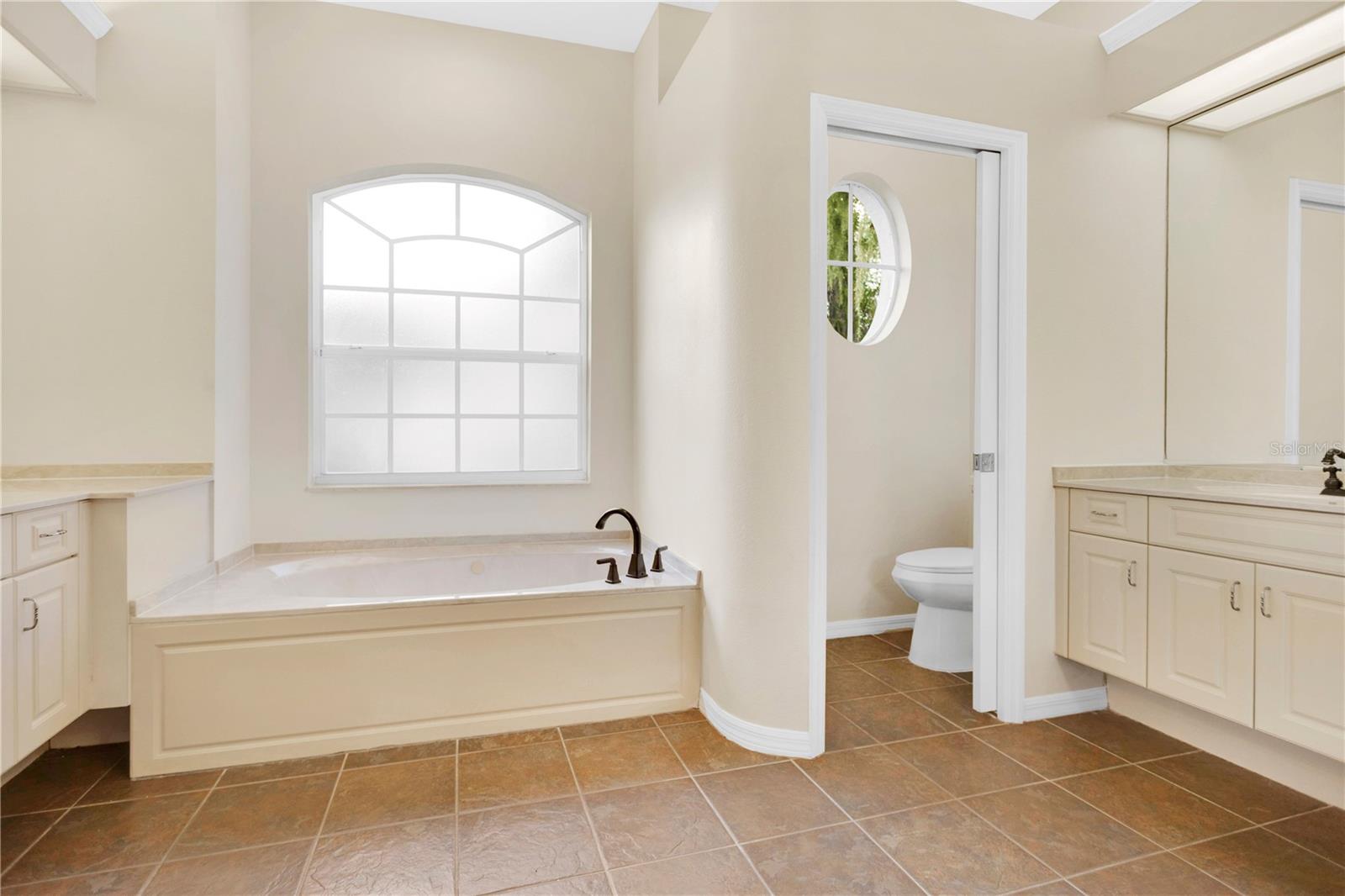8018 Waterview Blvd Property Photo 15
