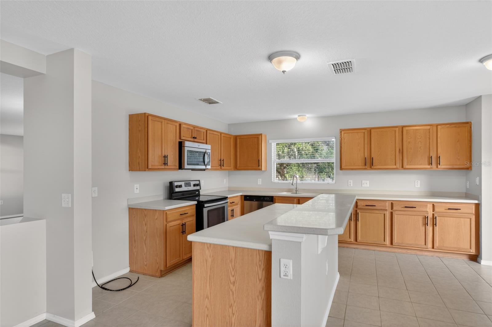 2832 Breezy Meadow Rd Property Photo 4