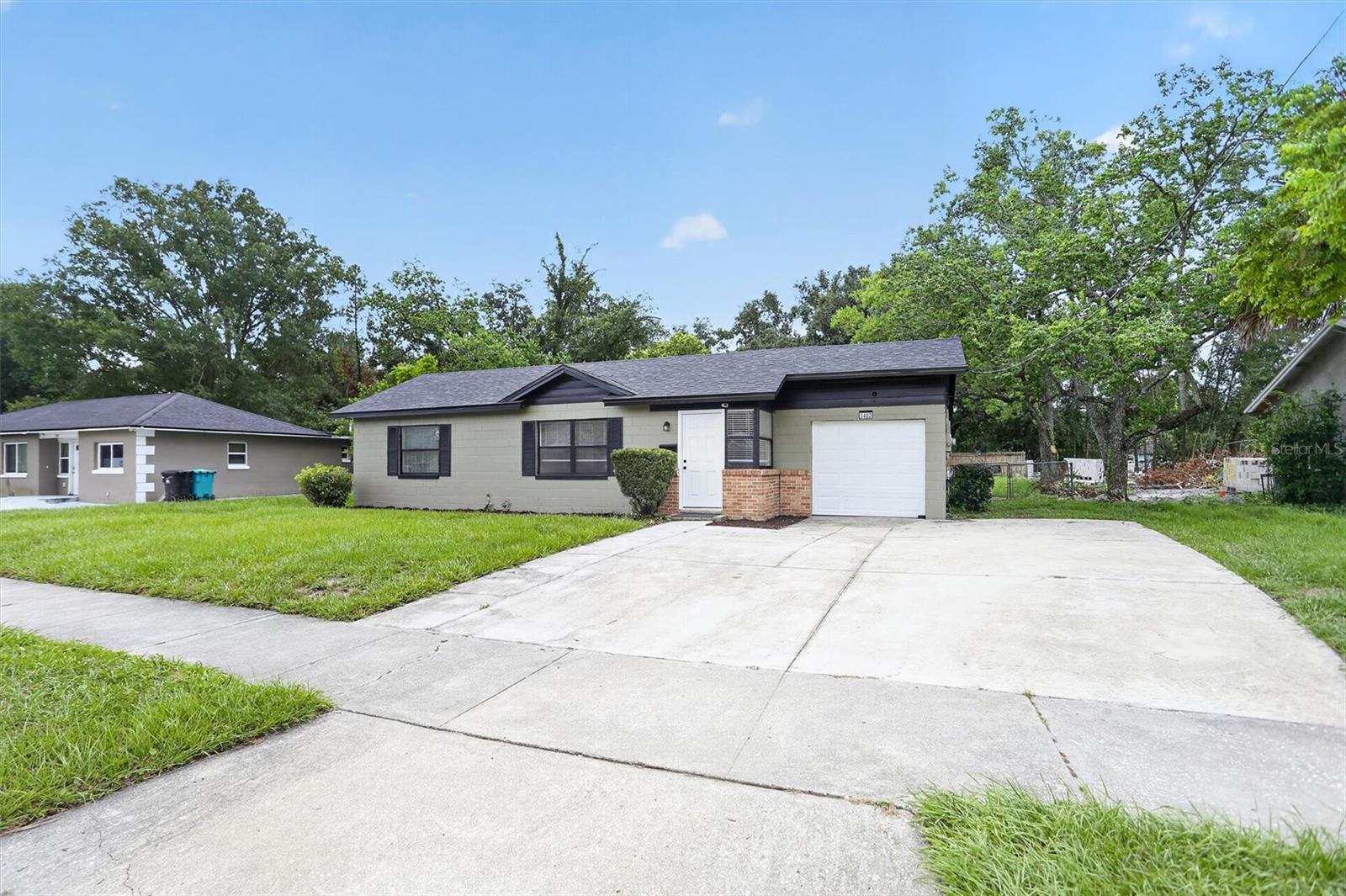 3402 Lewis Ct Property Photo 2