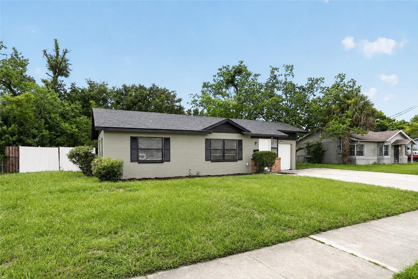 3402 Lewis Ct Property Photo 3
