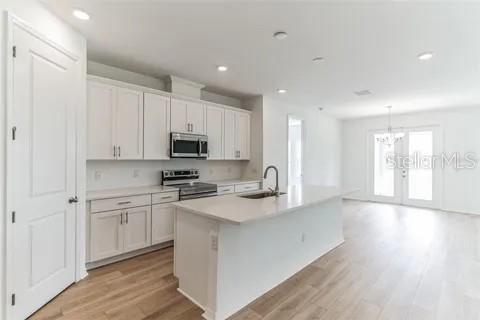 453 Archway Pl Property Photo 2