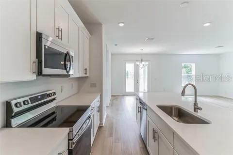 453 Archway Pl Property Photo 3