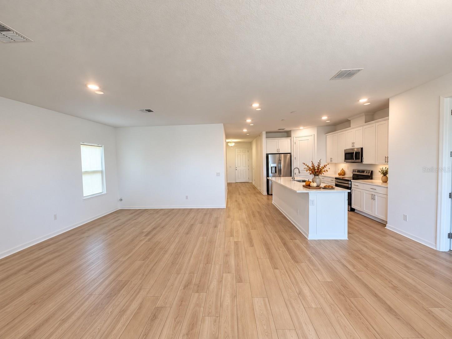 453 Archway Pl Property Photo 3