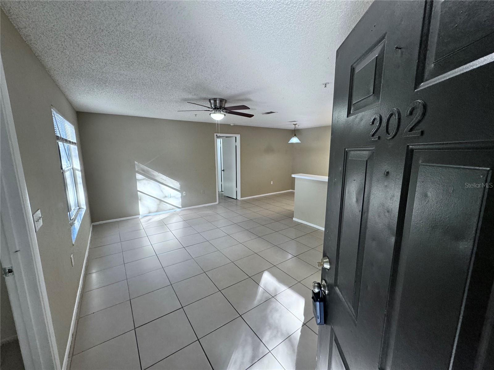 629 Dory Ln #202 Property Photo 3