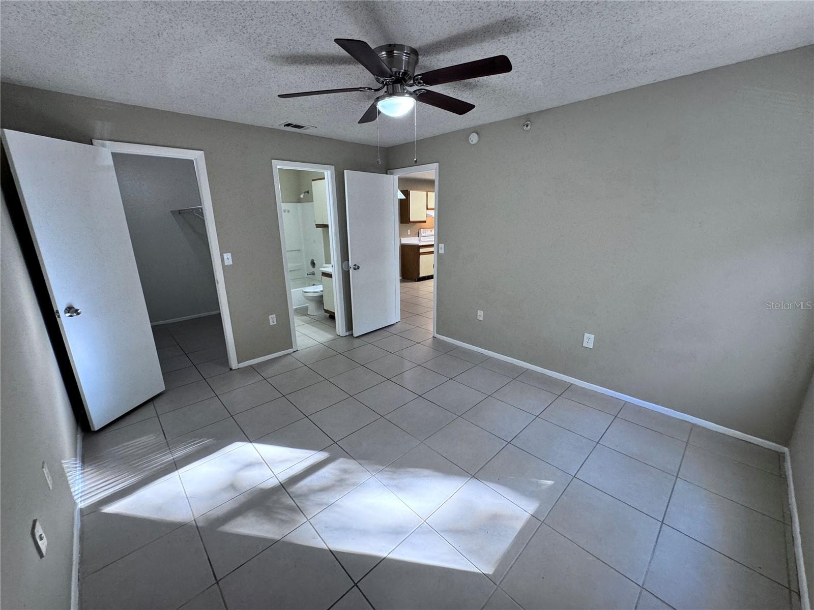 629 Dory Ln #202 Property Photo 10