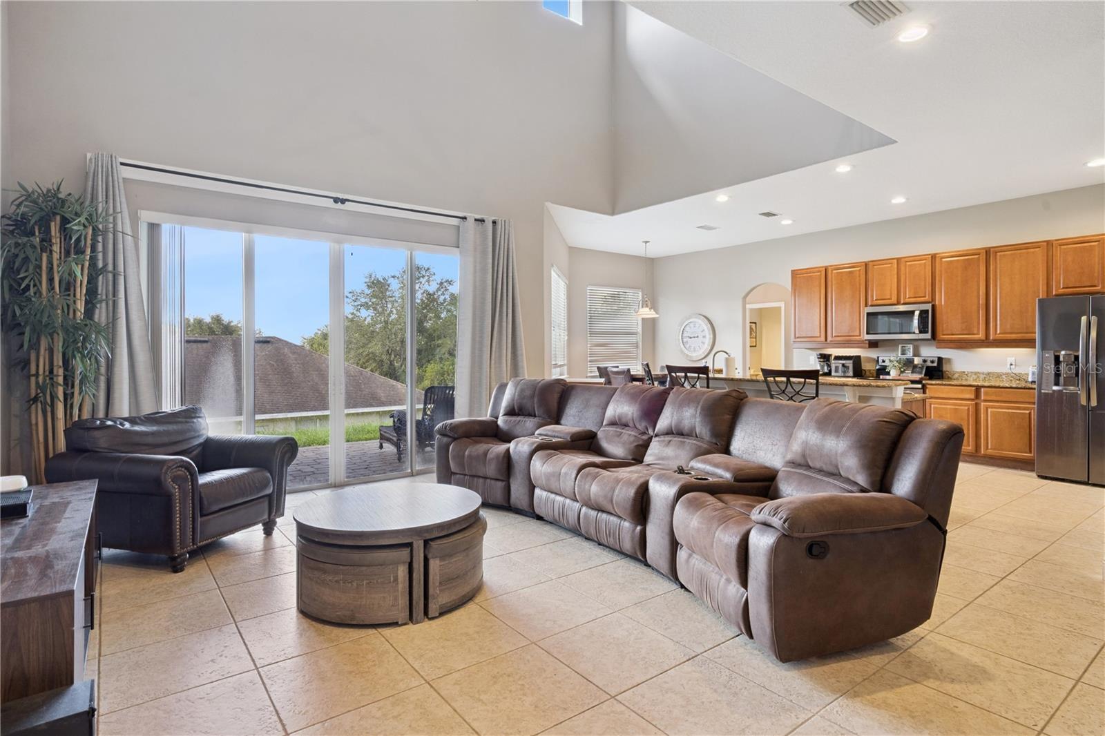 1727 Southern Oak Loop Property Photo 8