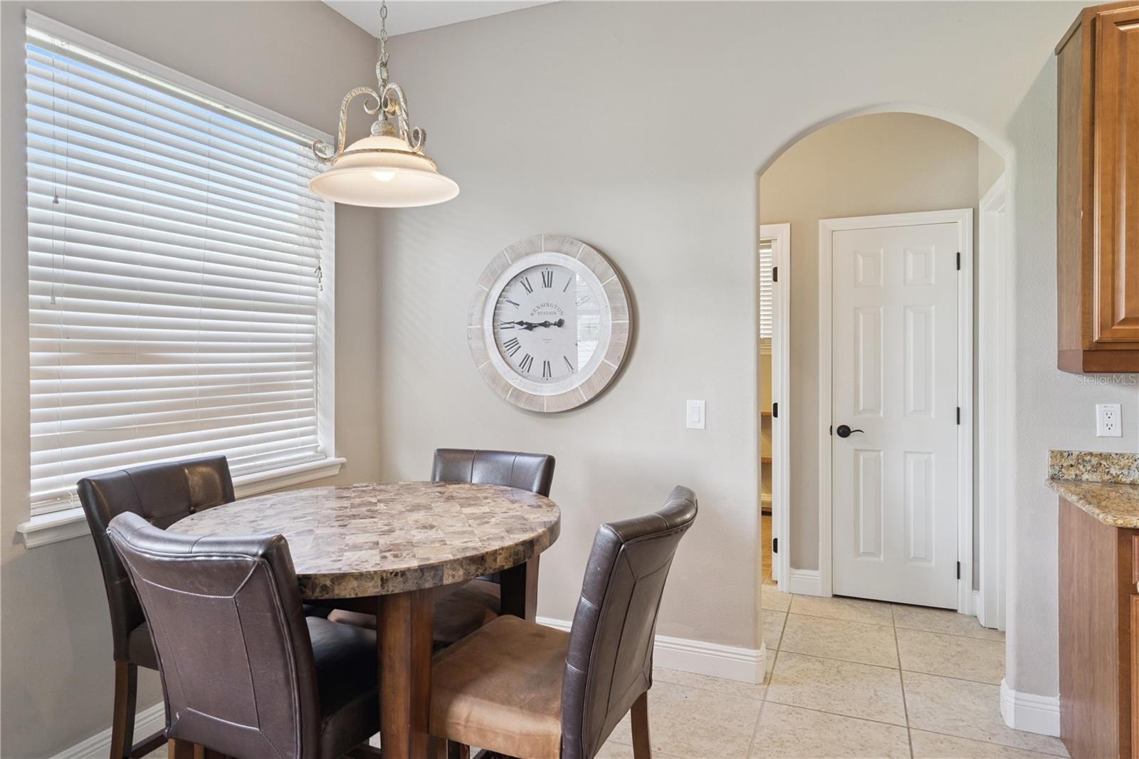 1727 Southern Oak Loop Property Photo 9