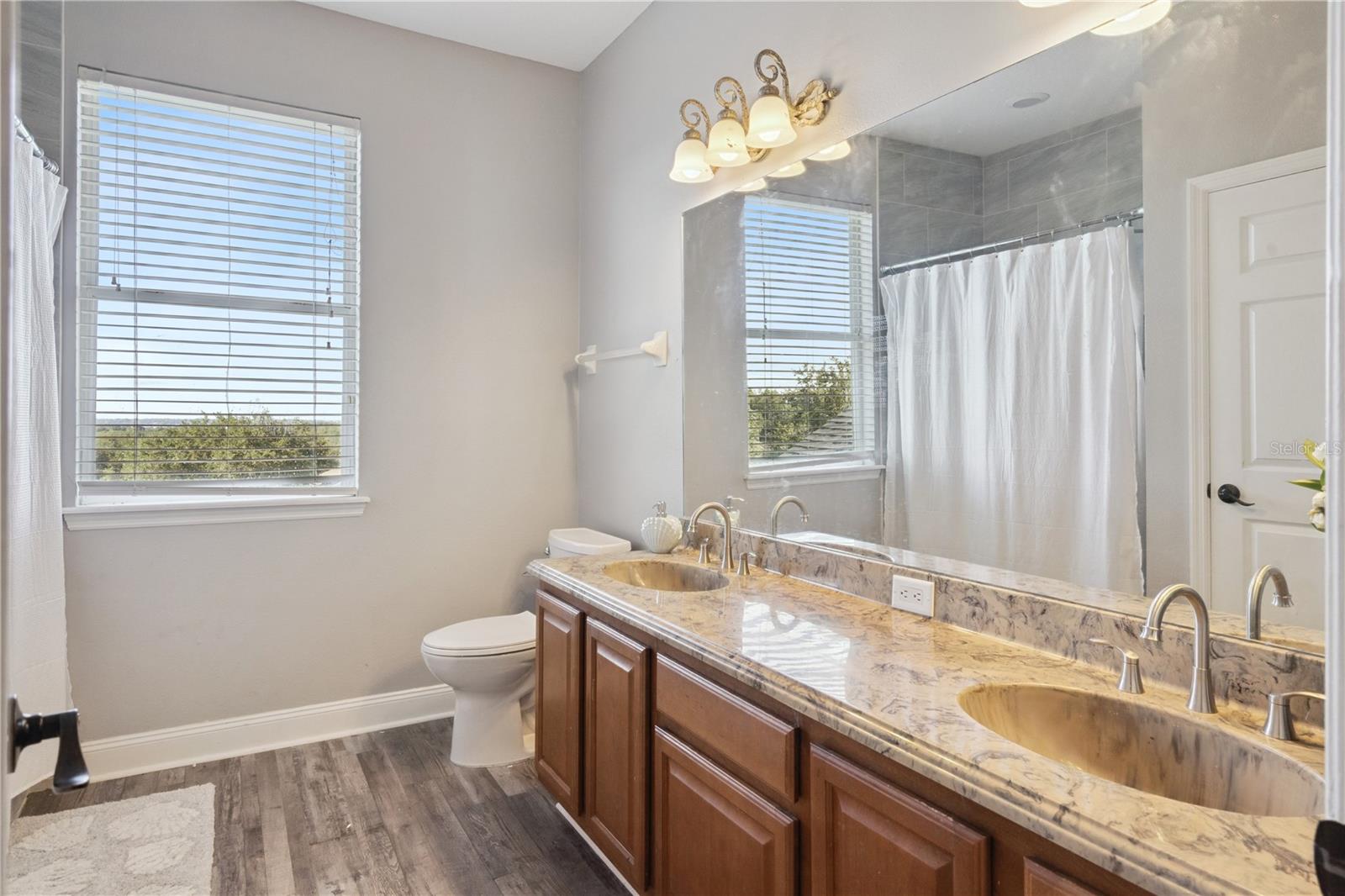 1727 Southern Oak Loop Property Photo 26