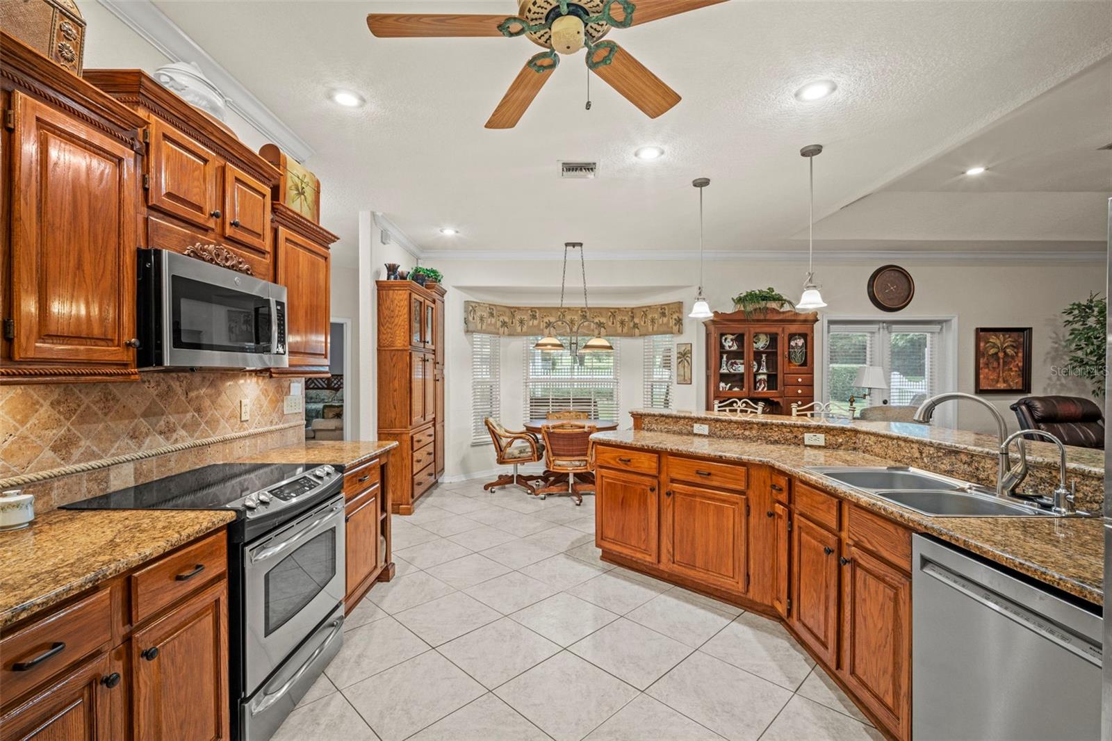 12728 Cynthia Ln Property Photo 21