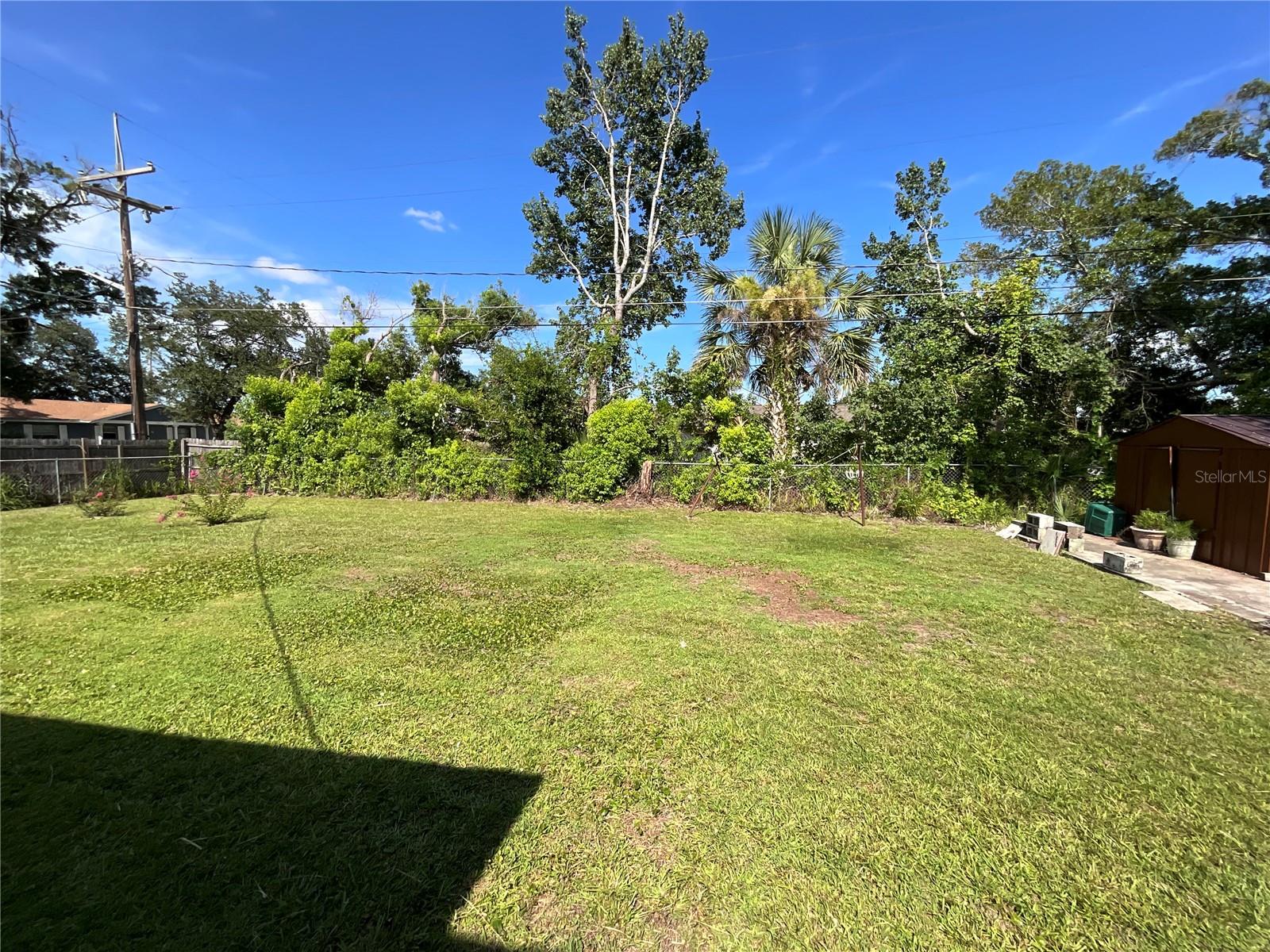 2423 Savoy Dr Property Photo 4