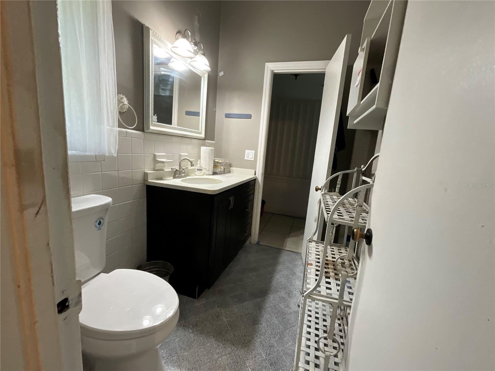 2423 Savoy Dr Property Photo 8