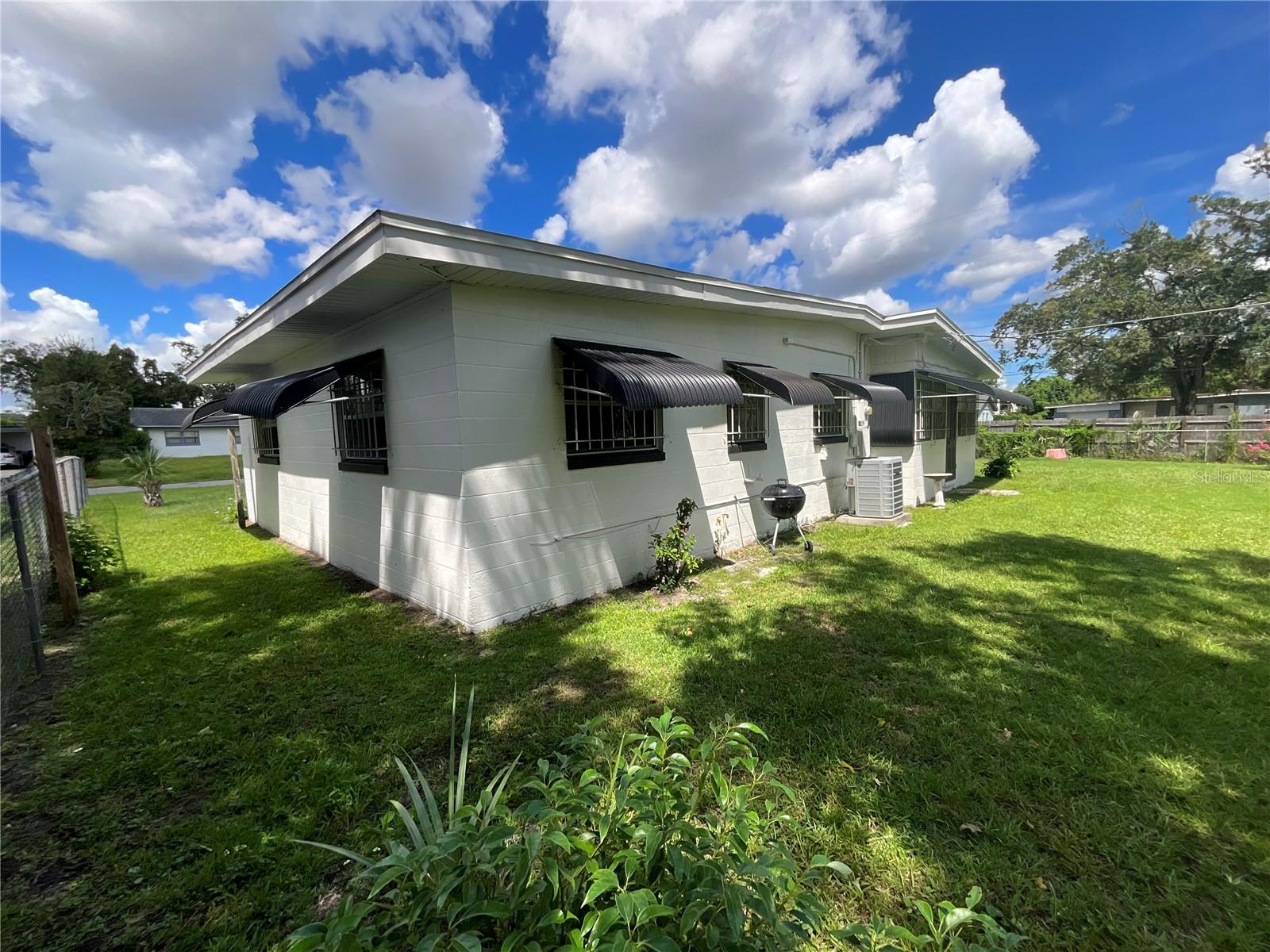 2423 Savoy Dr Property Photo 18