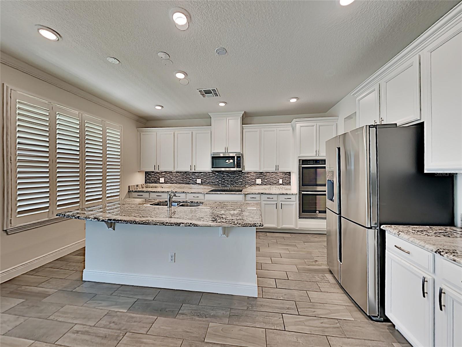 8931 Lookout Pointe Dr Property Photo 5