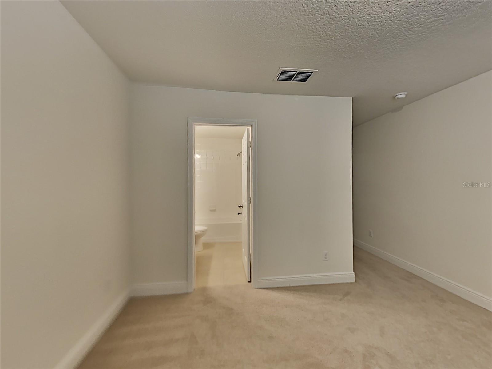 8931 Lookout Pointe Dr Property Photo 11