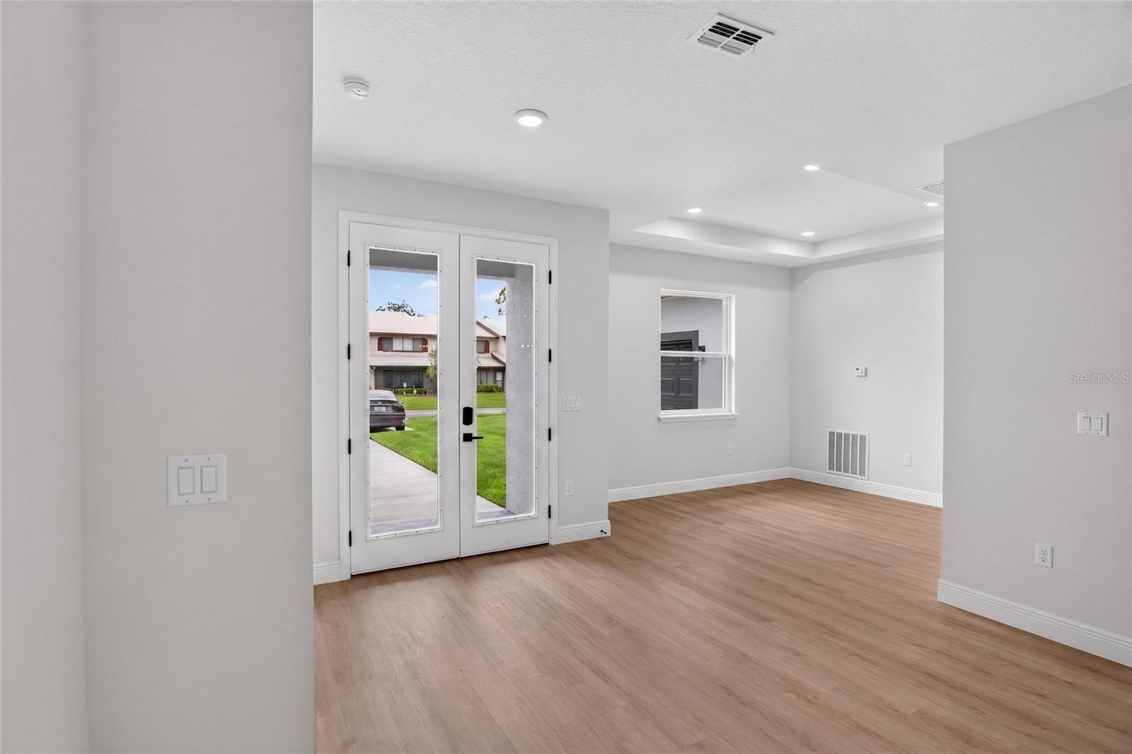 54 Douglas St Property Photo 4