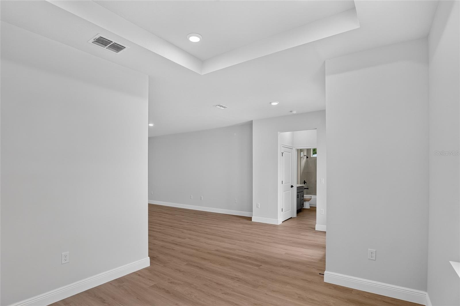 54 Douglas St Property Photo 15