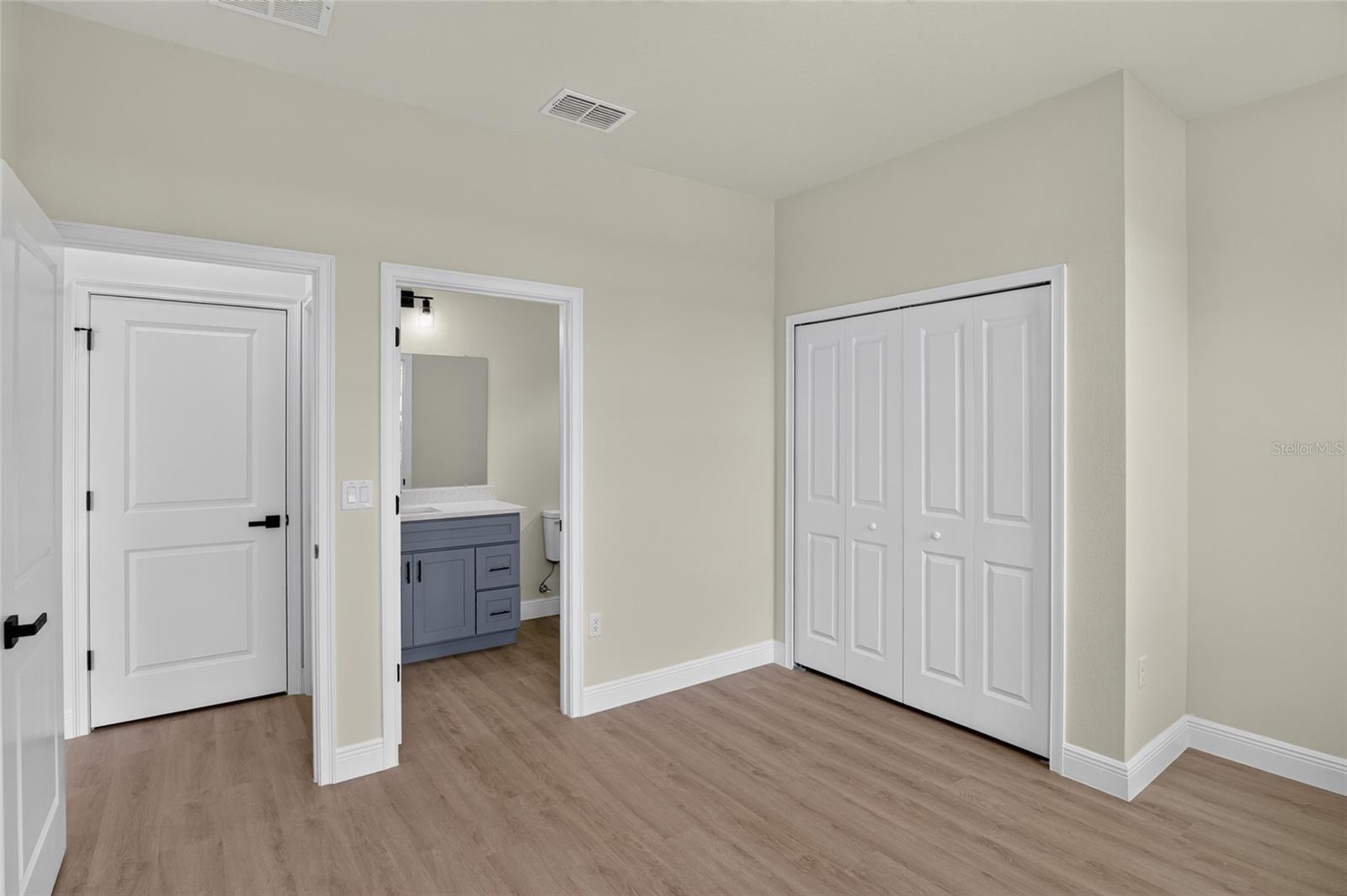 54 Douglas St Property Photo 18