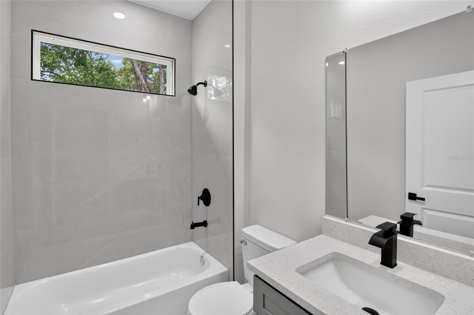 54 Douglas St Property Photo 20