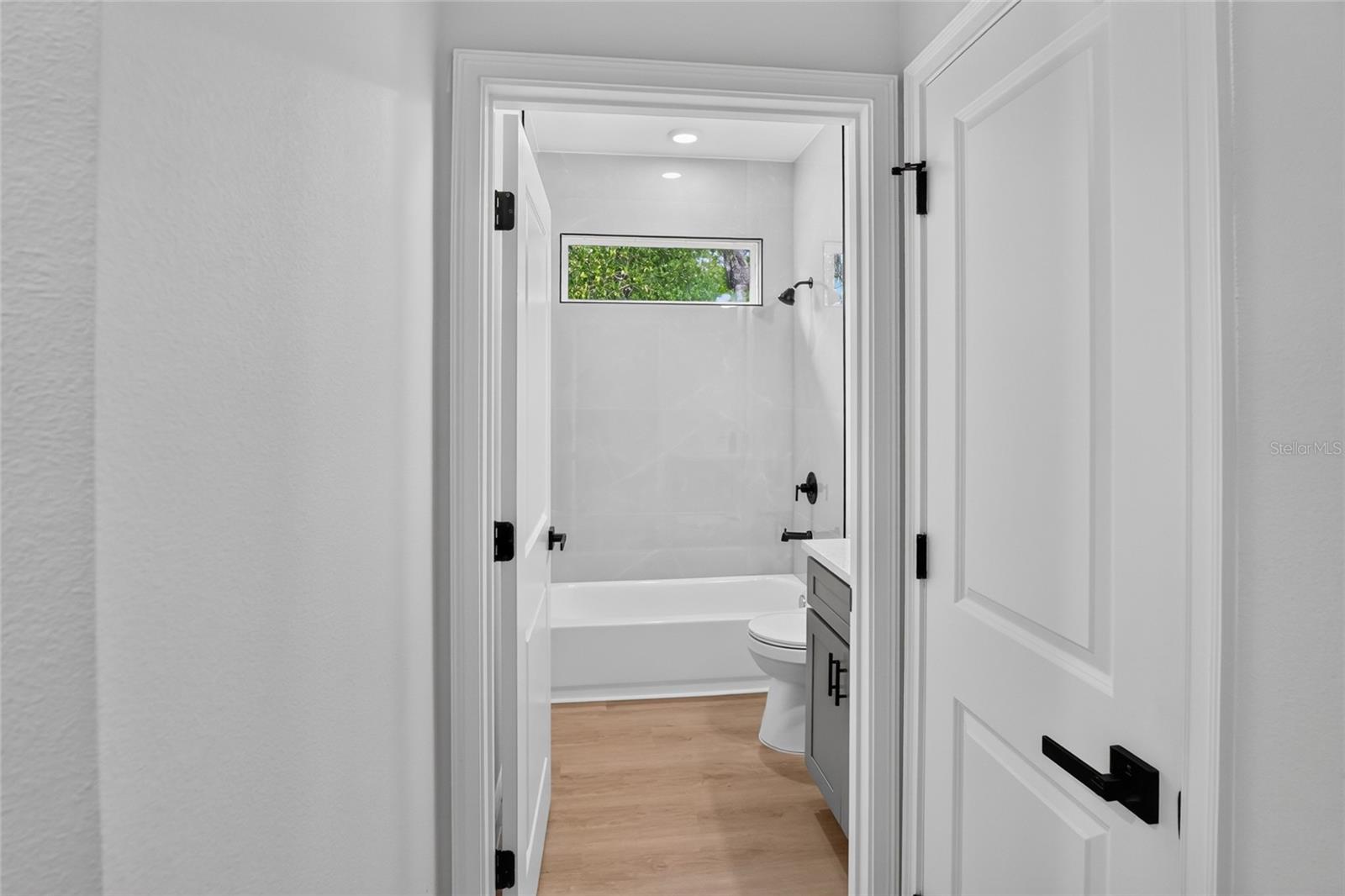 54 Douglas St Property Photo 29