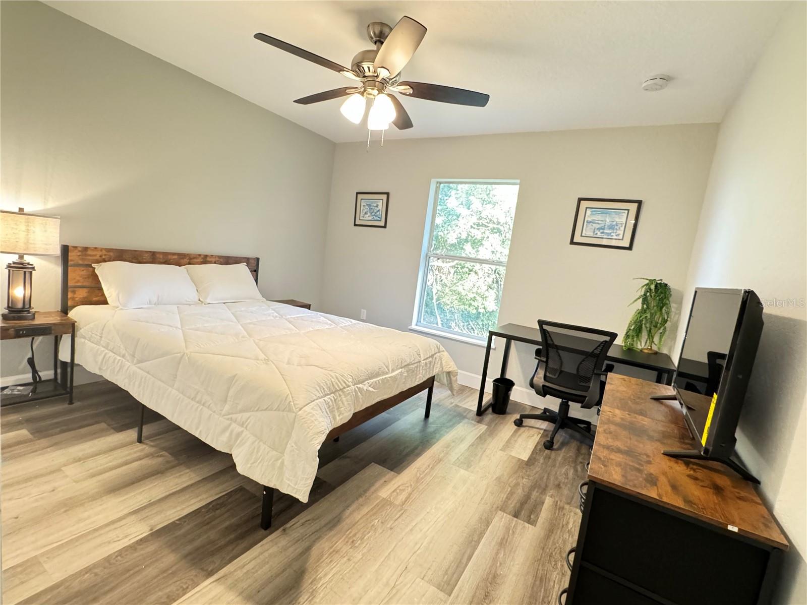O6427624 Property Photo 19