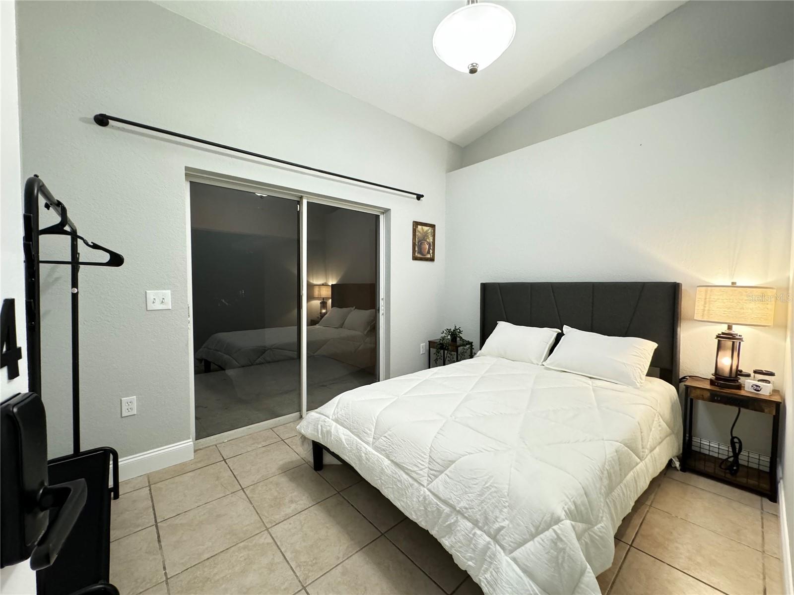 O6427624 Property Photo 29