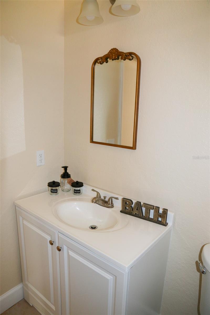 O6427624 Property Photo 36