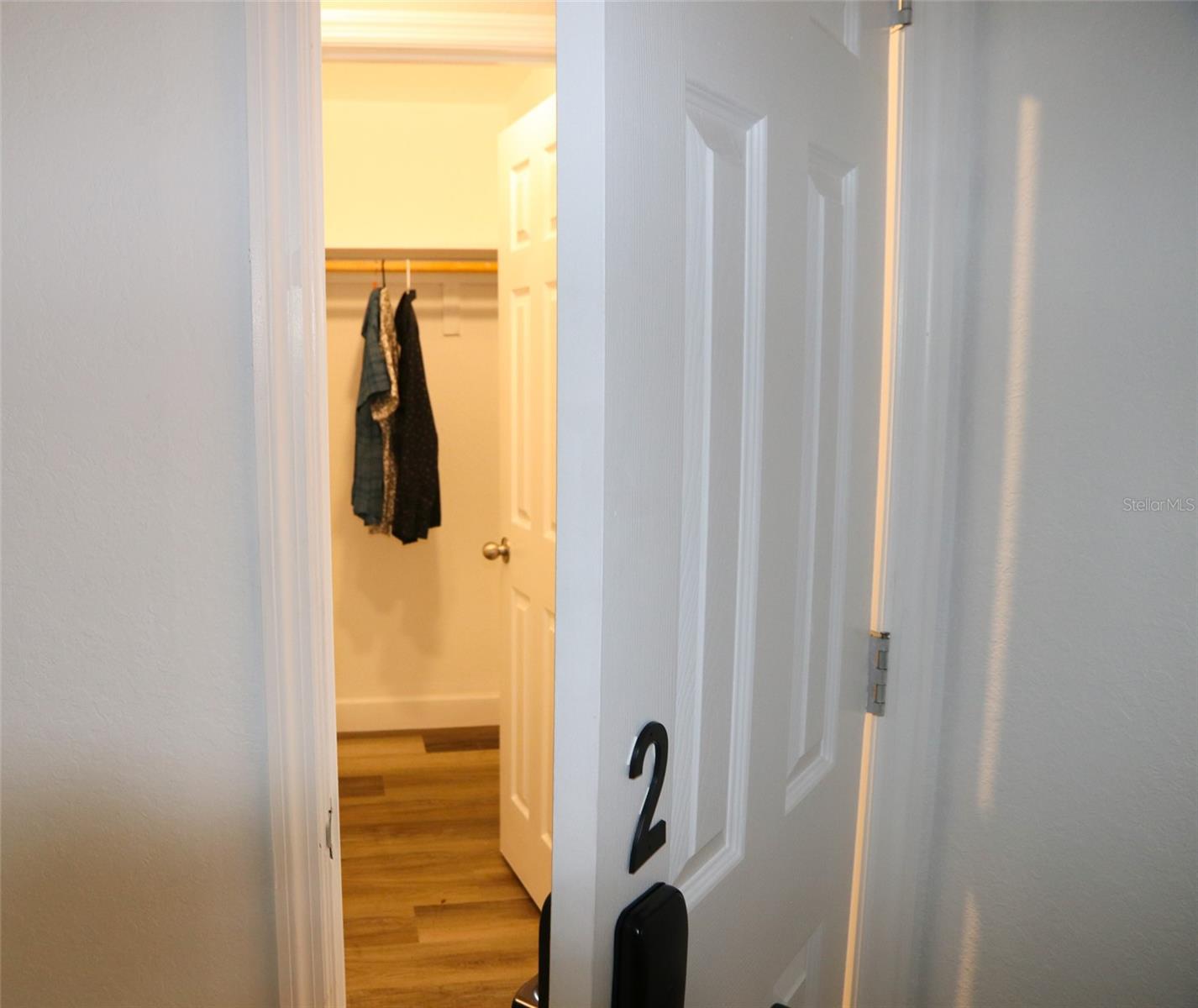 O6427624 Property Photo 49