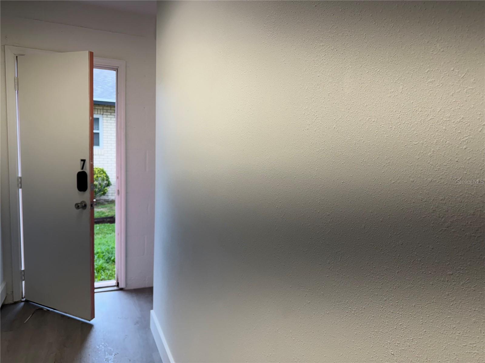 O6427624 Property Photo 57