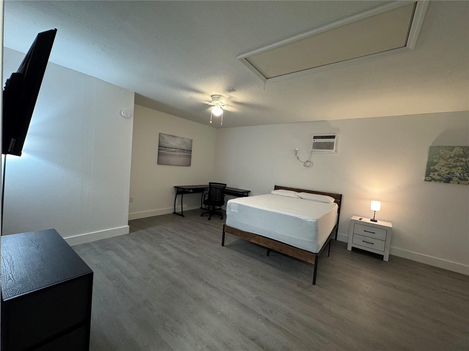 O6427624 Property Photo 59