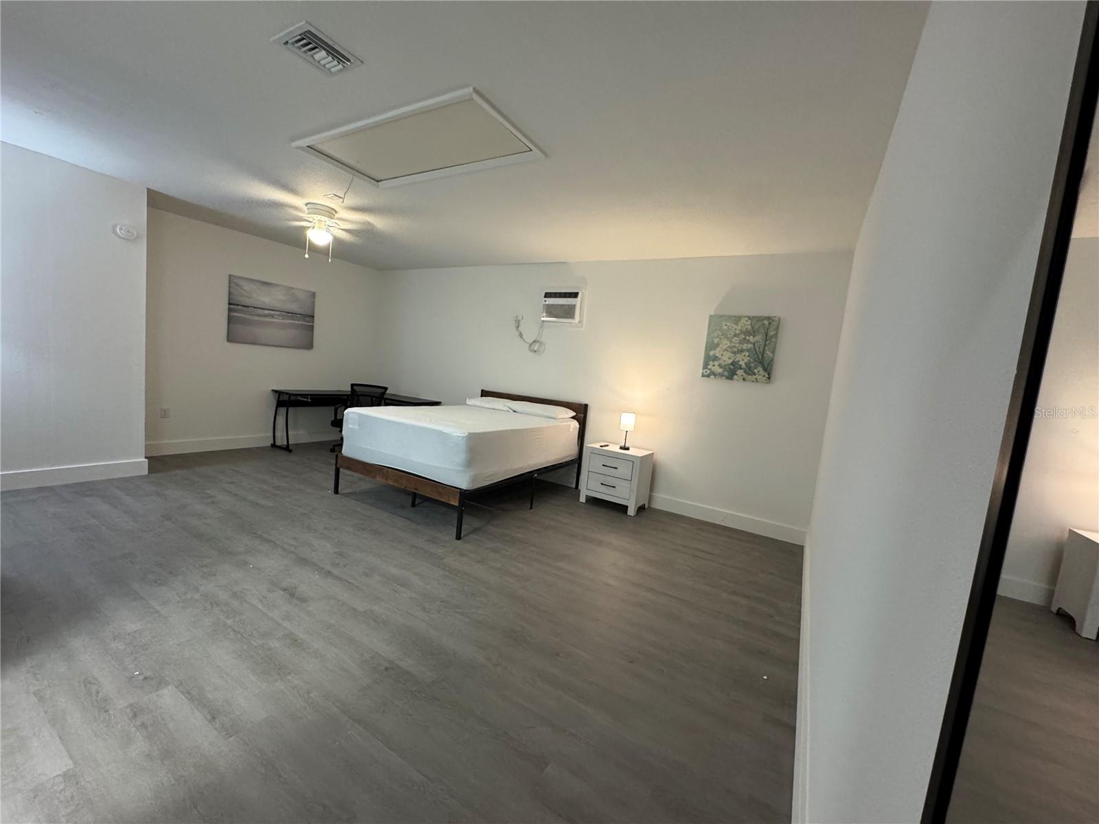 O6427624 Property Photo 63
