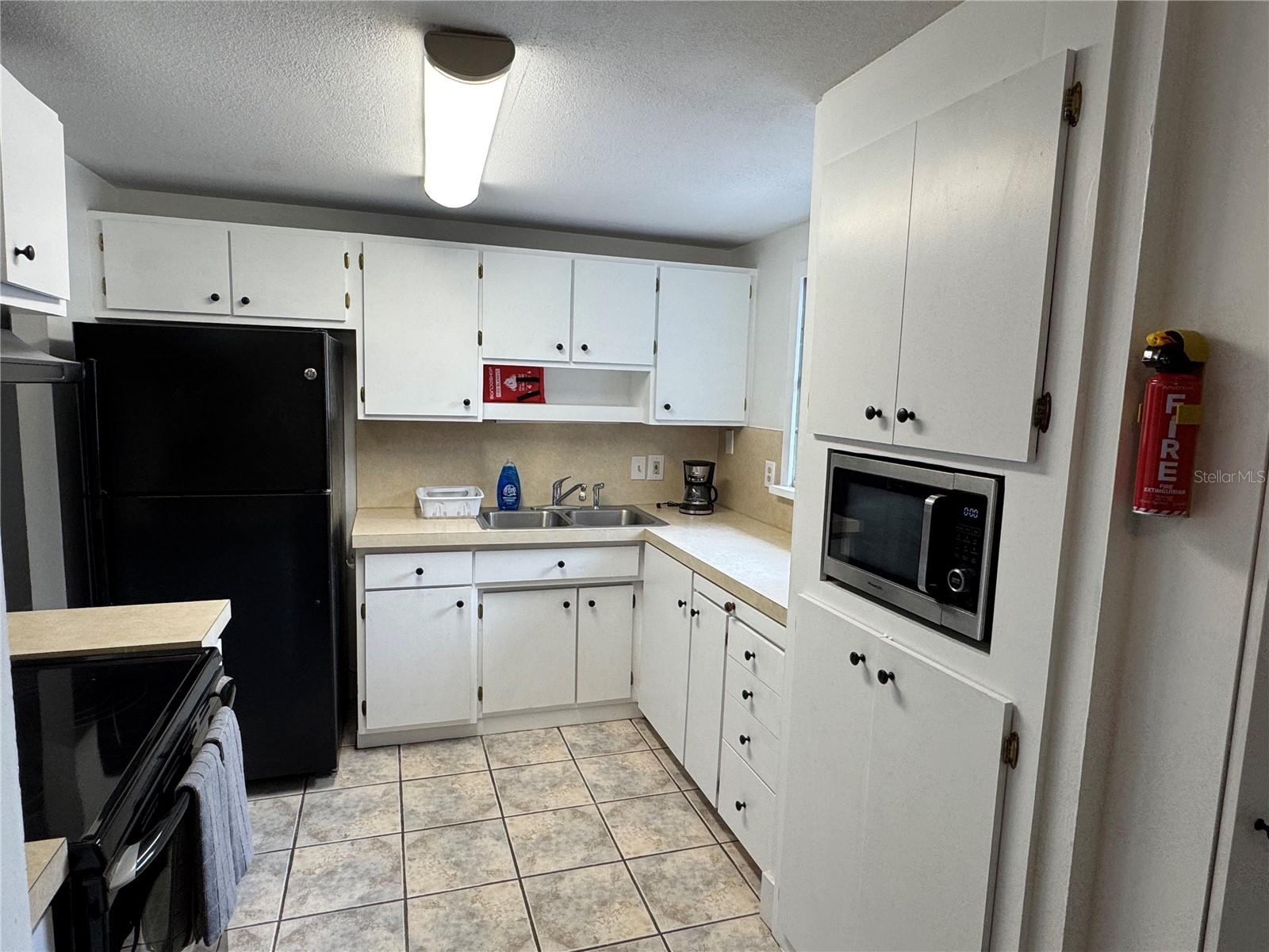 O6427651 Property Photo 3