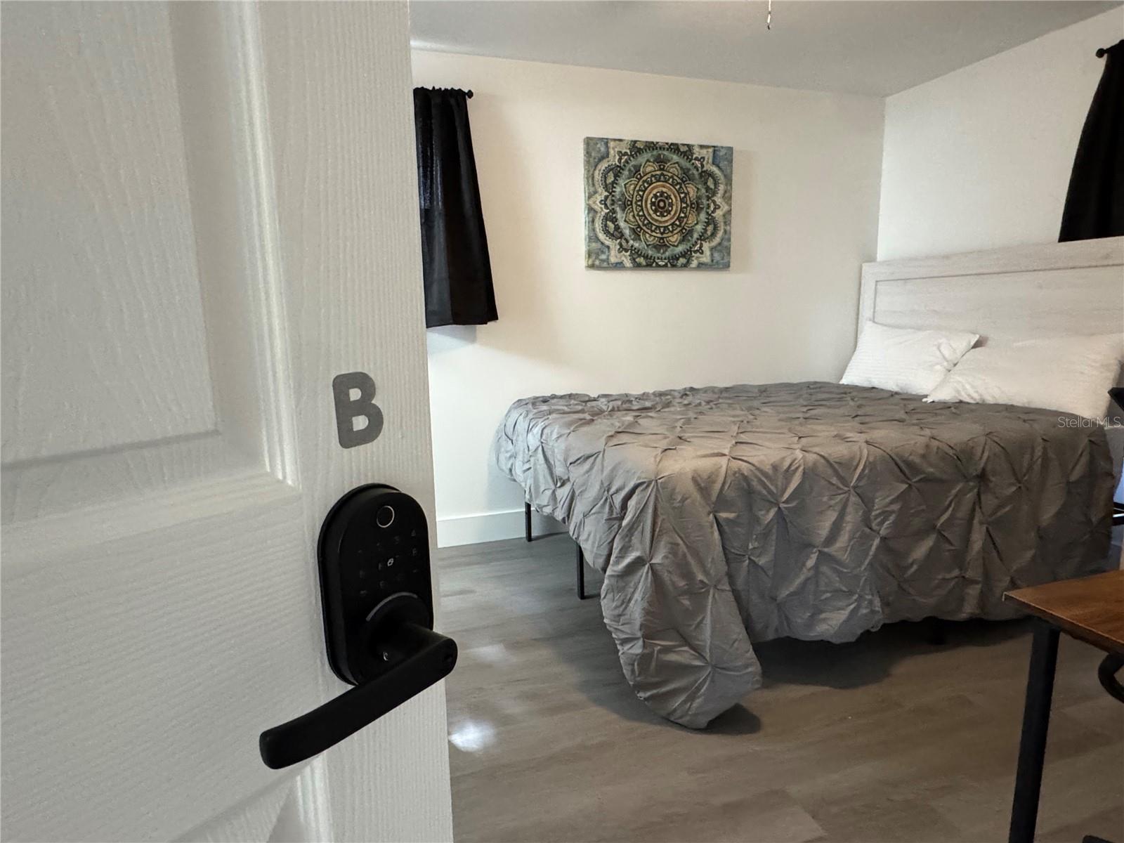 O6427651 Property Photo 4