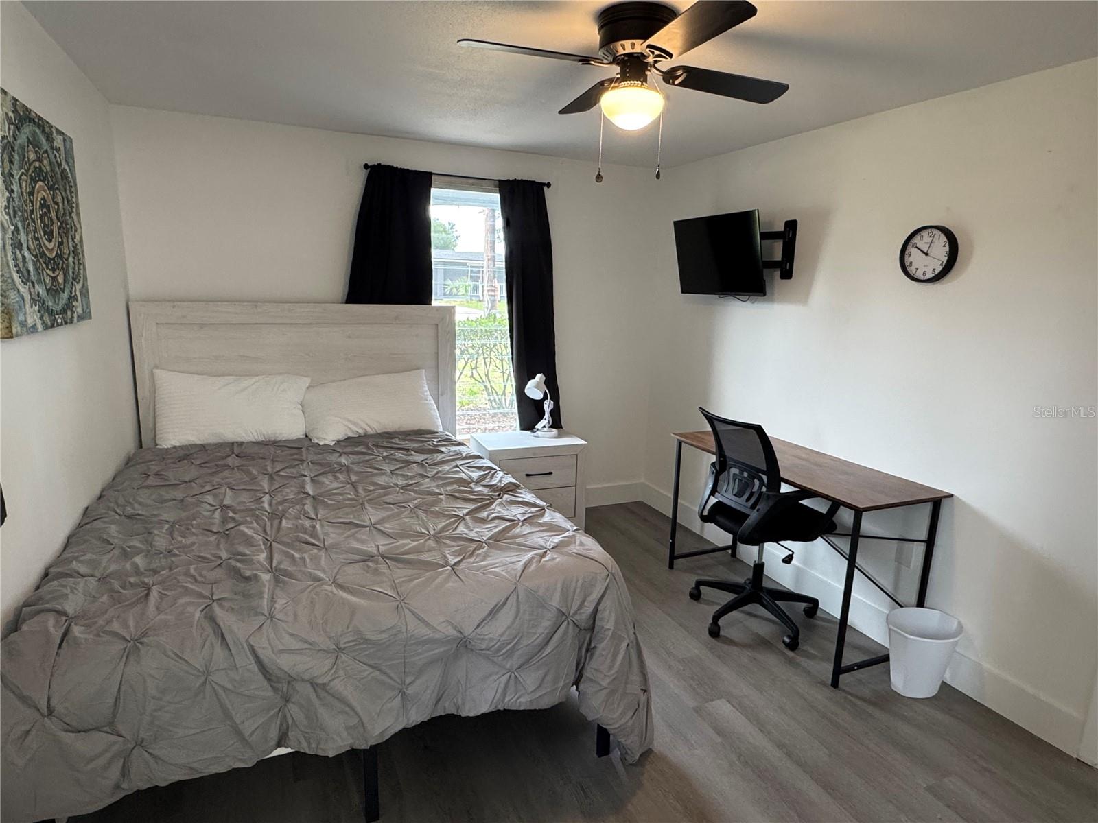 O6427651 Property Photo 6