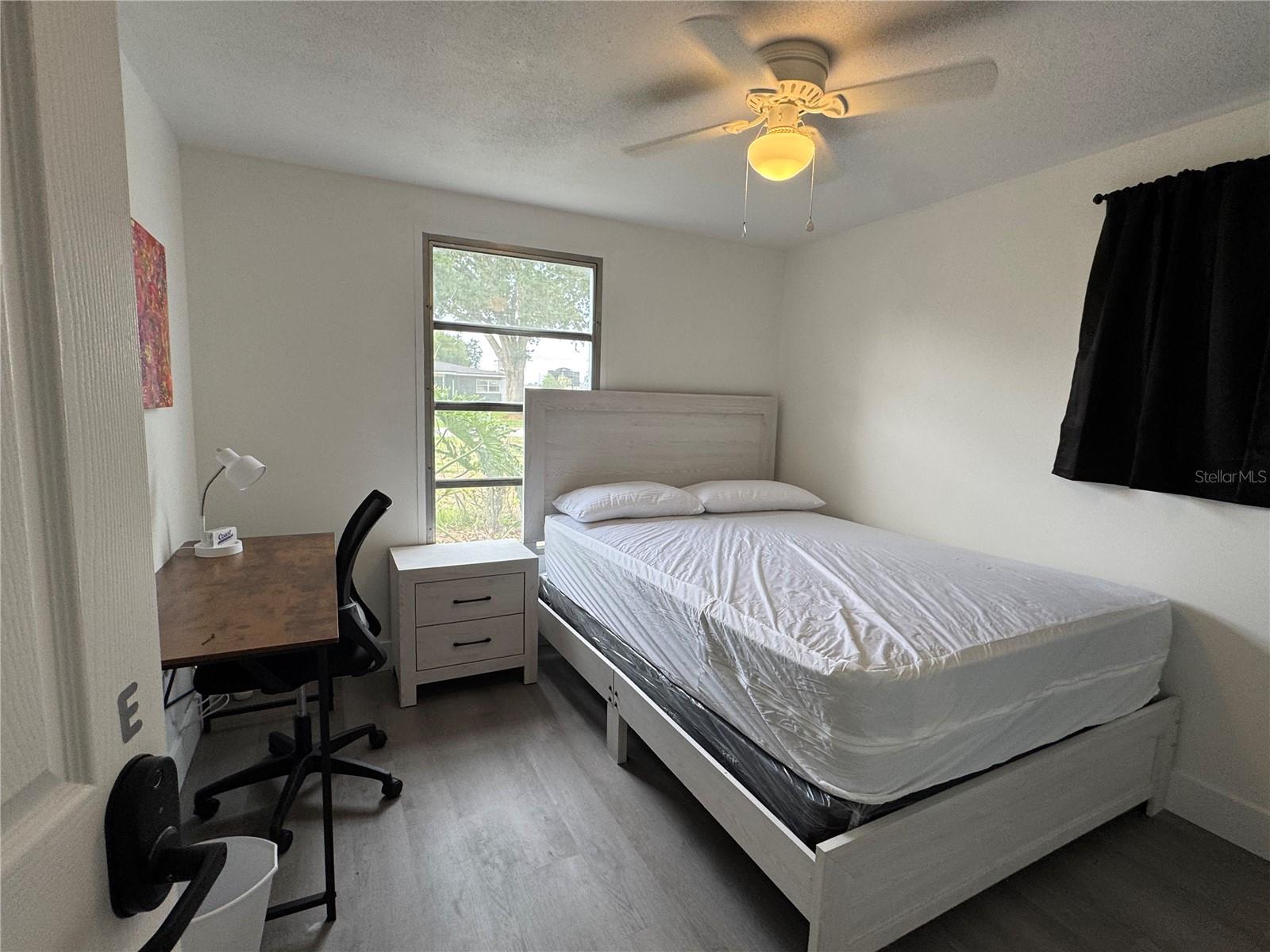 O6427651 Property Photo 14
