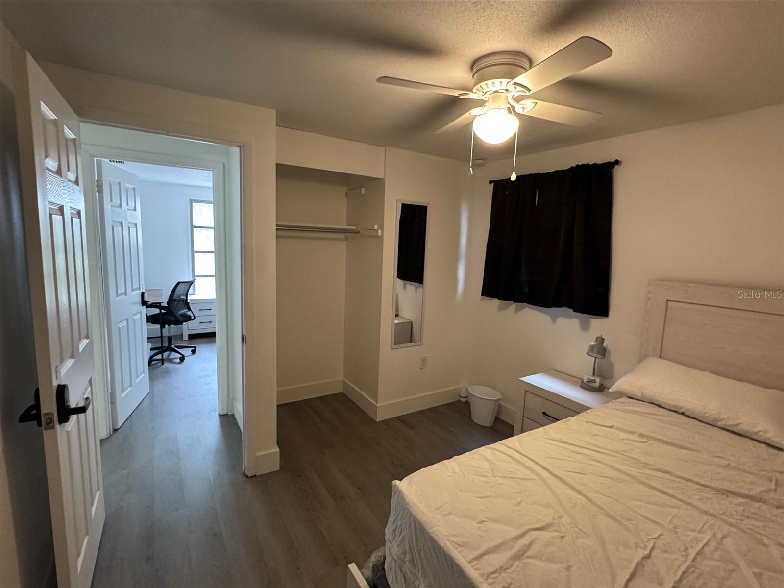 O6427651 Property Photo 16