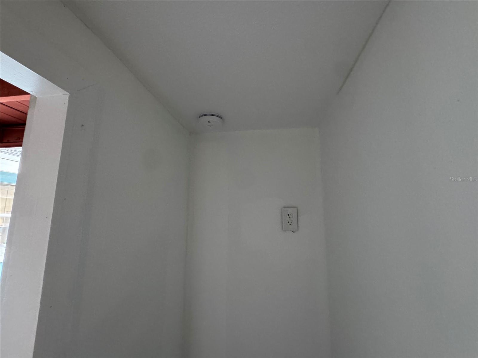O6427651 Property Photo 20