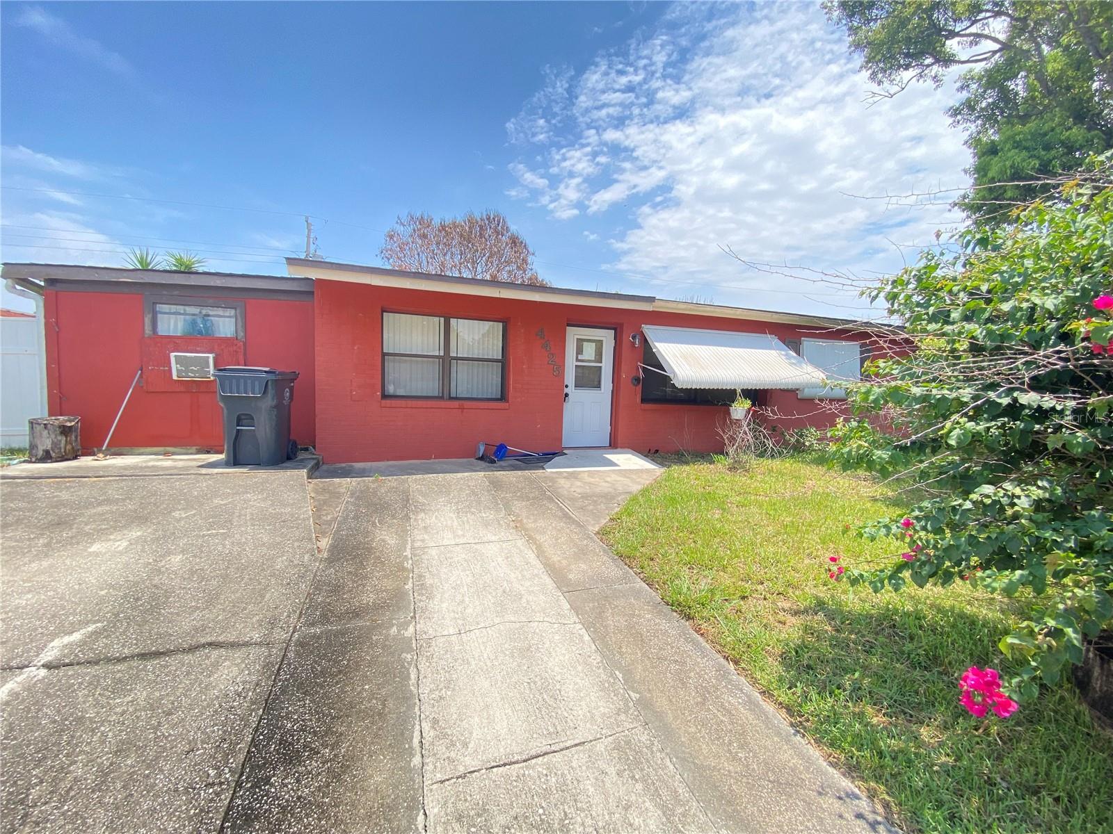 4425 Browning Ave Property Photo 1