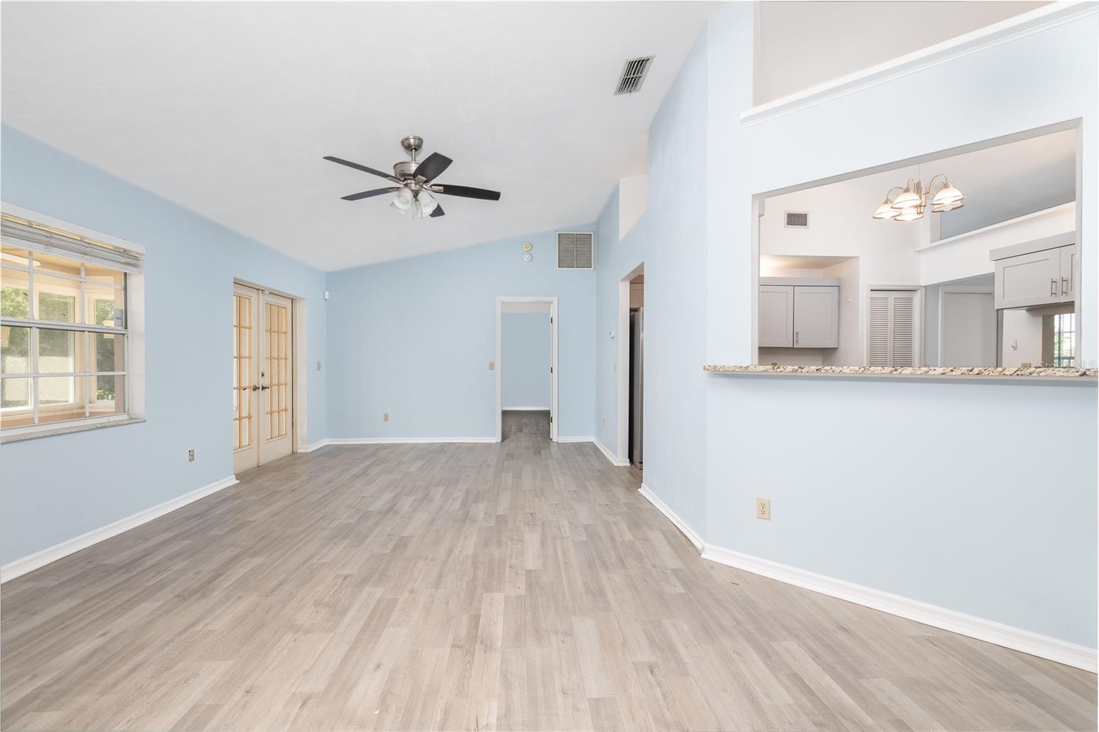 4585 Miles Dr Property Photo 6