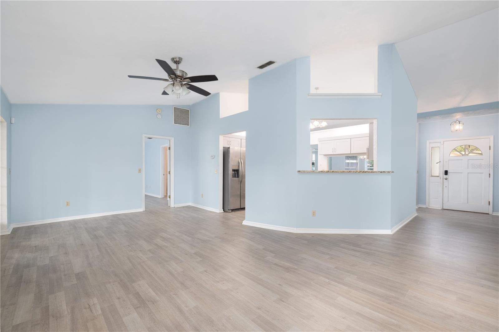 4585 Miles Dr Property Photo 8