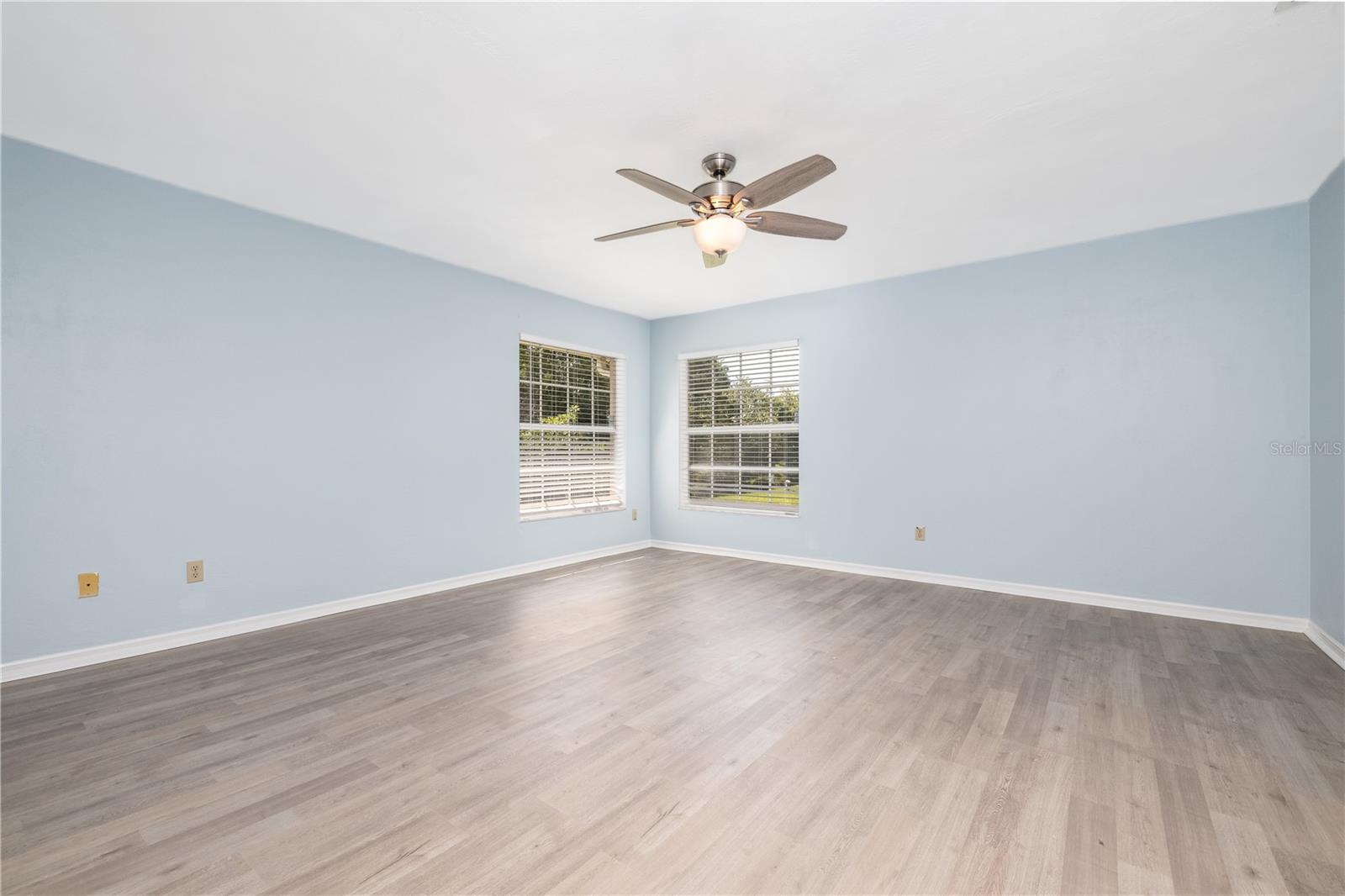 4585 Miles Dr Property Photo 16