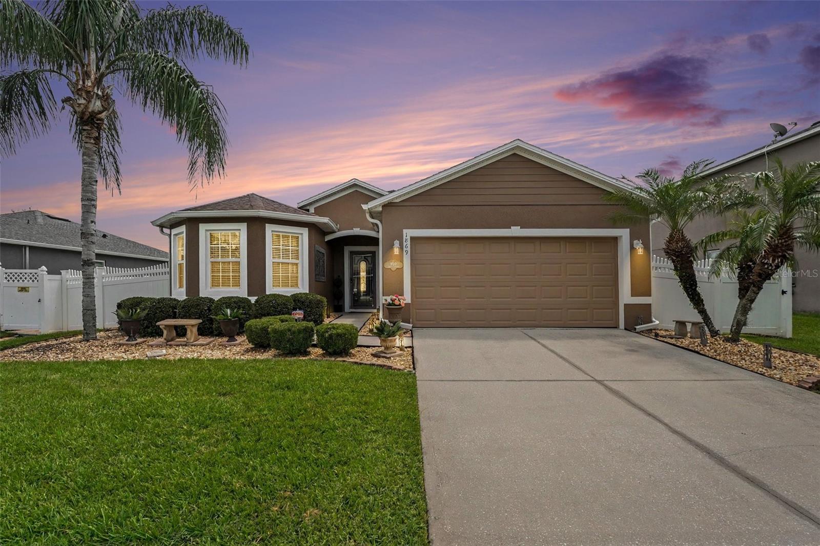 1869 Monte Cristo Ln Property Photo 1