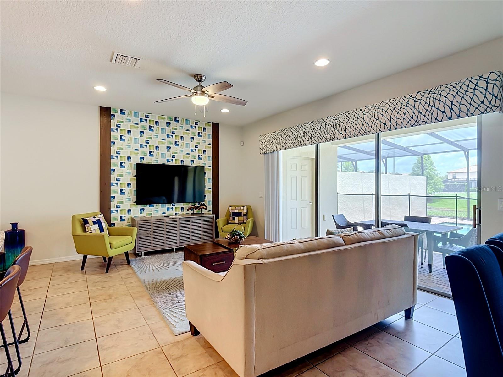 8899 Geneve Ct Property Photo 6
