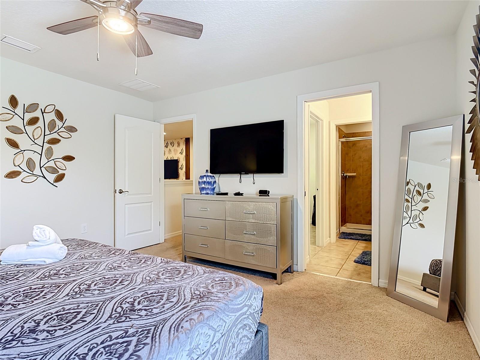 8899 Geneve Ct Property Photo 11