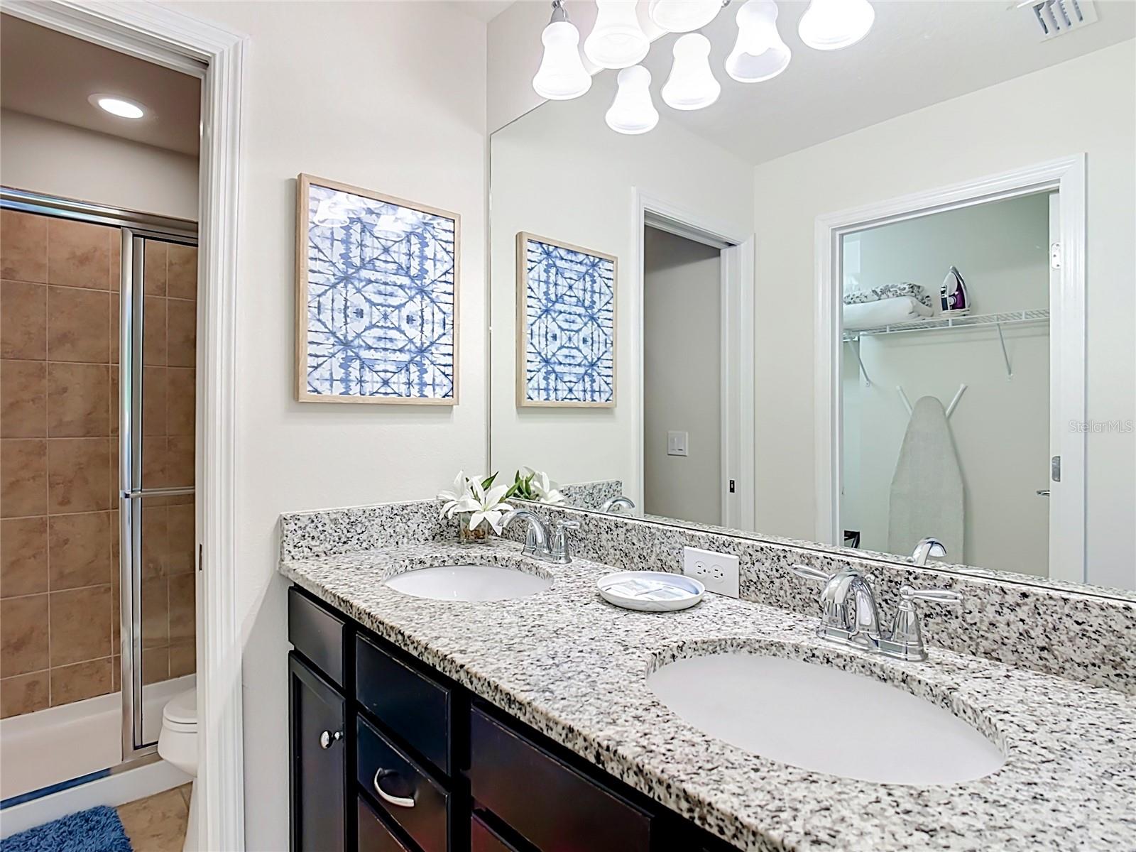 8899 Geneve Ct Property Photo 12