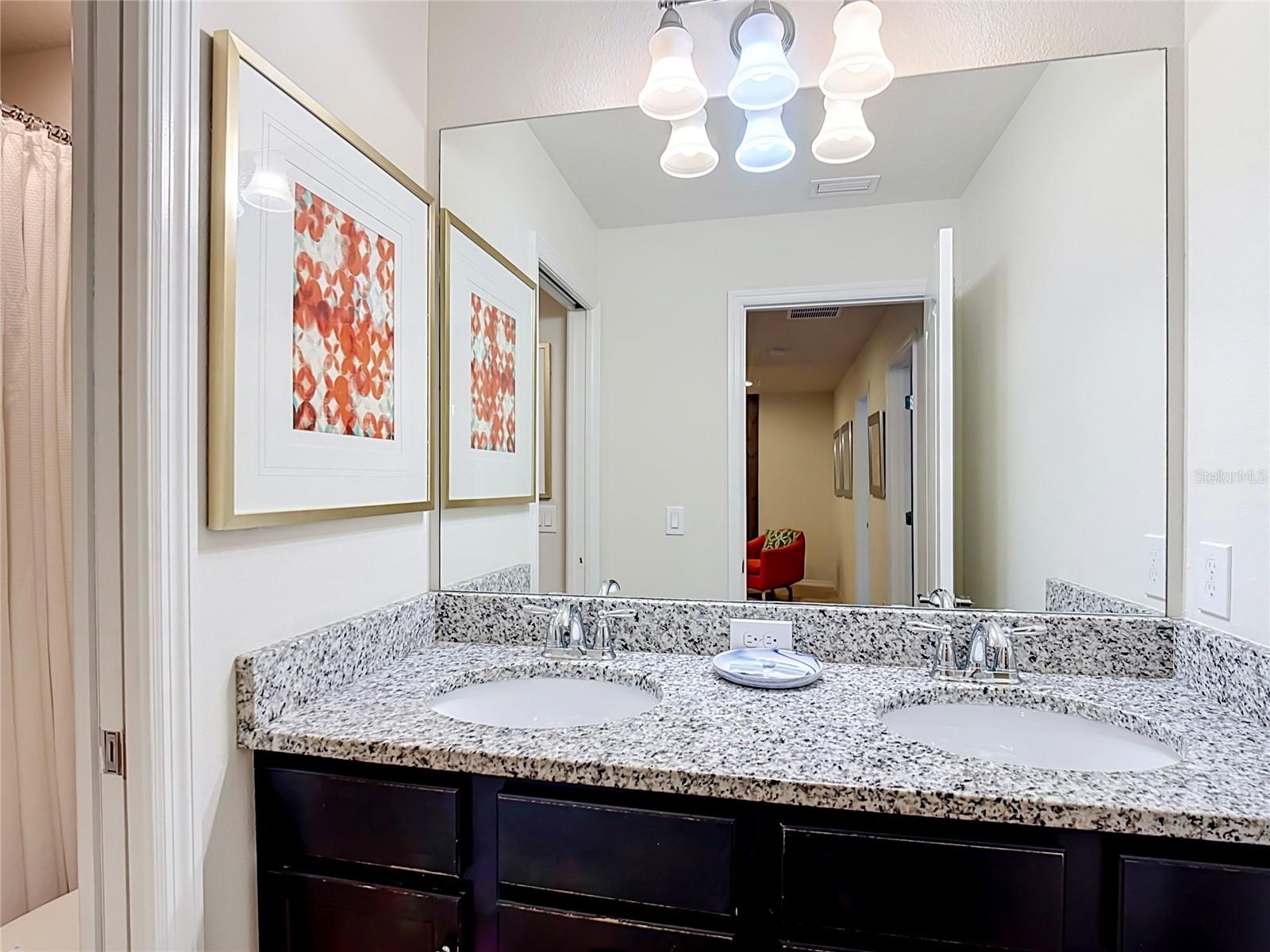 8899 Geneve Ct Property Photo 15